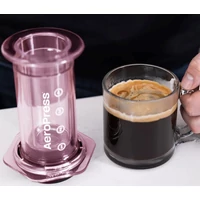 Kép 3/3 - AeroPress - Clear Pink kávékészítő