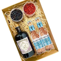 Kép 1/2 - Monkey 47 Gin Tonik szett Díszdobozban Ginfűszerrel