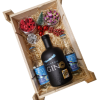 Kép 1/2 - Karácsonyi Balaton gin ajándékcsomag fa díszdobozban