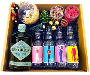 Karácsonyi Delux Hendricks Neptunia Gin Tonik Szett Hendricks Karácsonyfa dísszel