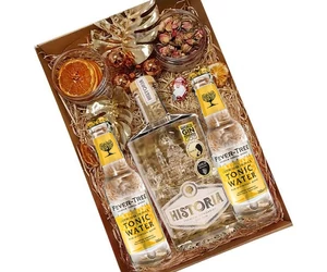 Karácsonyi Historia gin ajándékcsomag feliratos díszdobozban