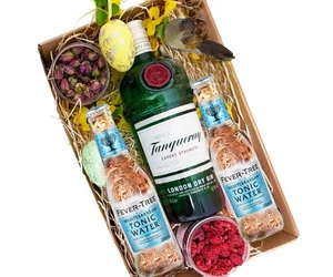 Húsvéti Tanqueray Gin Tonik szett Papír díszdobozban