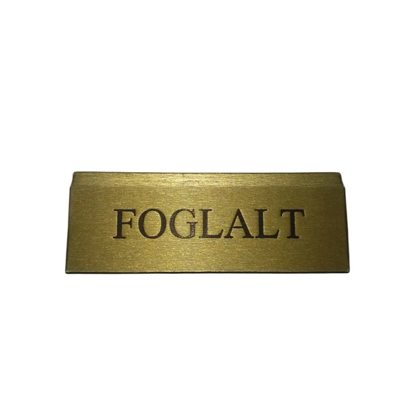 Foglalt tábla kicsi 113x40mm barna vászon - fehér felirattal