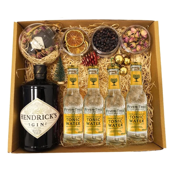 Karácsonyi Delux Hendricks Gin Tonik Szett Ginfűszerrel és Hendricks karácsonyfa gömbbel