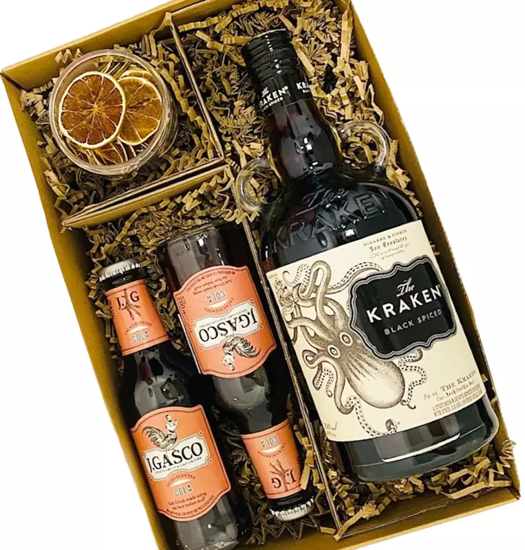 Kraken Rum Szett Colaval és Szárított Lime val.